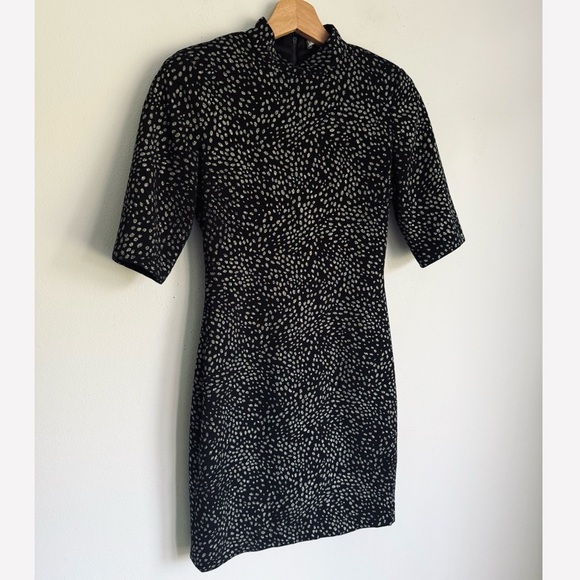 Alice + Olivia • Inka Strong-Shoulder Mockneck Dress - Picture 5 of 8